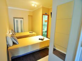 Rooms DP Setúbal, готель у місті Сетубал