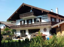 Wellness Pension Hubertus, guest house in Marquartstein
