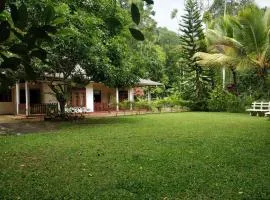 Alfred Colonial Bungalow & Spice Garden