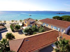 Hotel Les Flots Bleus, hotelli kohteessa Le Lavandou