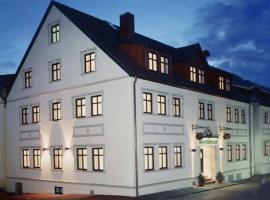 Hotel Stadt Waren, готель у місті Варен