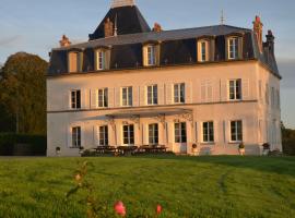 Modish Castle in Asni res with Terrace – hotel w mieście Asnières