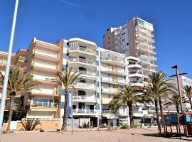 Villa Service - Poblet, hotel u gradu Kalafelj