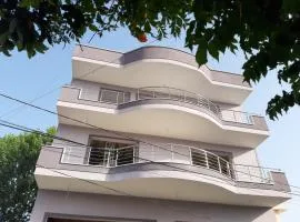 Guest House Pura