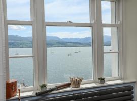 Gadlys House - Beau View, apartment in Beaumaris