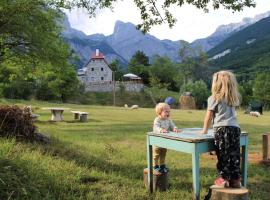 Molla Guest House, hotell sihtkohas Theth huviväärsuse Thethi rahvuspark lähedal