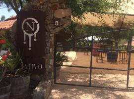 Guest House Nativo - Charming, Cozy & Affordable, homestay in Valle de Guadalupe