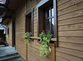 Chata pod Mogielicą - klimatyczny dom na wyłączność z ogrodem i widokiem na góry