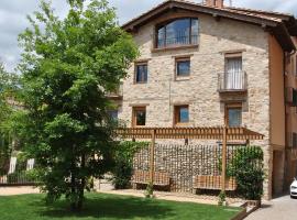 Can Taga Verd St Joan, hotel con estacionamiento en Sant Joan de les Abadesses