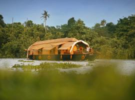 Spice Coast Cruises - Houseboat, boat in Alleppey