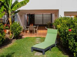 Flatguest PR Beach - Terrace + Garden + 24H, hôtel à Mogán
