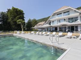 Black Bass Hotel, five-star hotel in Sévrier