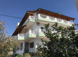 Villa Roku, homestay in Ksamil