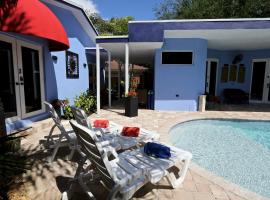 Fantasy Island Inn, Caters to Men – hotel w pobliżu miejsca Wilton Manors center w mieście Fort Lauderdale