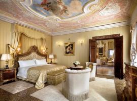 Hotel Danieli, Venice: Venedik'te bir otel