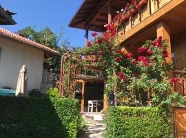 Guest House Roden Dom: Koprivştitsa şehrinde bir ucuz otel