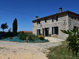 Domaine de calbiac, hotel with parking in Dolmayrac