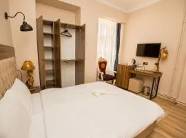 Corner Garden Hotel