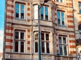 City Centre Mansion Sleeping 1 to 23