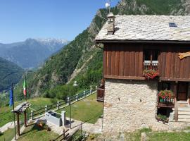 Le Petit Coeur, hotel v destinaci Fontainemore