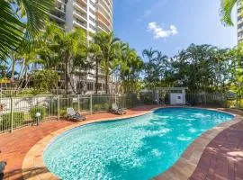 The Meriton Apartments on Main Beach