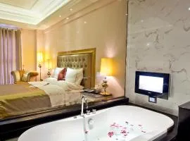 The Royal Pinnacle Hotel