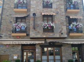 HOTEL RURAL CASA DOLORES, hotel v destinaci Lillo del Bierzo