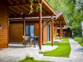 Friends Bungalows, hotel with parking in Kŭrdzhali