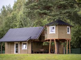 Sodyba Namelis medyje Anykščiuose, hotel in Anykščiai