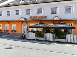 Gasthof Torwirt، فندق في Lavamünd