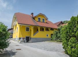 APARTMA AJDA, hotel v mestu Komenda