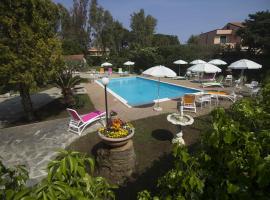 Loano Apartment Pool & Garden, serviced apartment in Loano