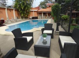 Hotel Suites Merlyn Airport, hotel v destinaci Alajuela