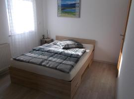 Eltinger Studio Apartment, отель в городе Леонберг, рядом находится Town Hall Leonberg