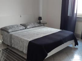 Sleep And Fly Apartment, huoneisto Pescarassa