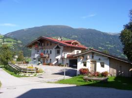 Wöscherhof, serviced apartment in Kaltenbach