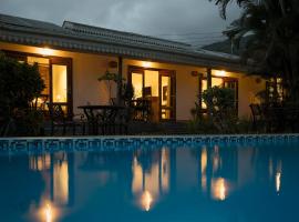 Auberge d'Anse Boileau & Restaurant Chez Plume, hotel v destinaci Anse Boileau