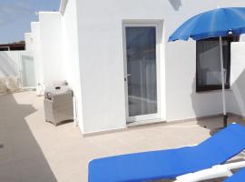 Apartment Luna, pet-friendly hotel in Charco del Palo