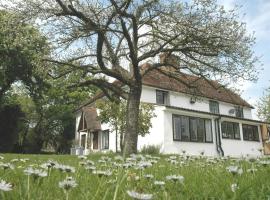 테이켈리 Hatfield Forest 근처 호텔 The White House