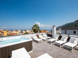 DON GIULIO LUXURY ROOMS jacuzzi & pool, hotel sa Vico Equense