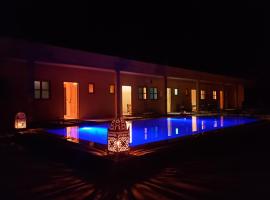 Riad Hotel Les Flamants, hotel em Merzouga