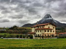 Hotel Olatzea – hotel w mieście Arbizu