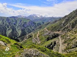 Yurt camp ALI-NUR at lake Song-Kol юрточный лагерь Али-Нур озеро Сон-Куль Сон-Куль Кыргызстан Нарын Kyrgyzstan Naryn, campingplads i Naryn