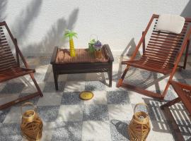 Villa Bougainvillier, caba&ntilde;a o casa de campo en Susa