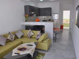 Apartment zone touristique 80 m beach free wifi, hotell i nærheten av El DJem Amphitheatre i Mahdia