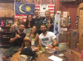 Agosto Taman Negara Hostel, hotel a Kuala Tahan