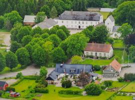 Stora Herrestad B&B, hotel i Ystad