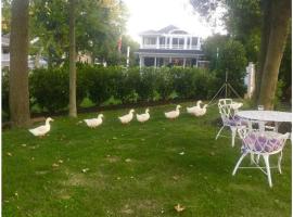 Walden on the Pond, pet-friendly hotel in Spring Lake