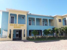 Golden Shore Resort Ltd, Hotel in Montpelier
