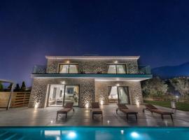 Kefalonia Stone Villas - Villa Petros Kefalonica, hotel in Trapezaki